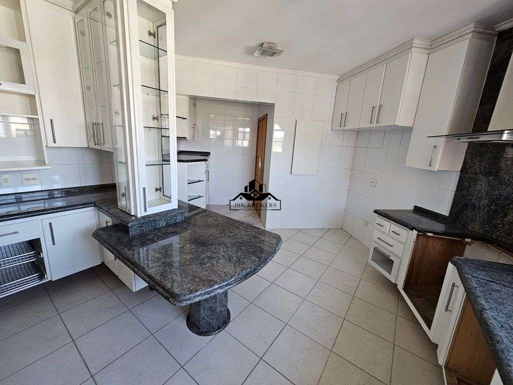 Apartamento à venda com 4 quartos, 188m² - Foto 6