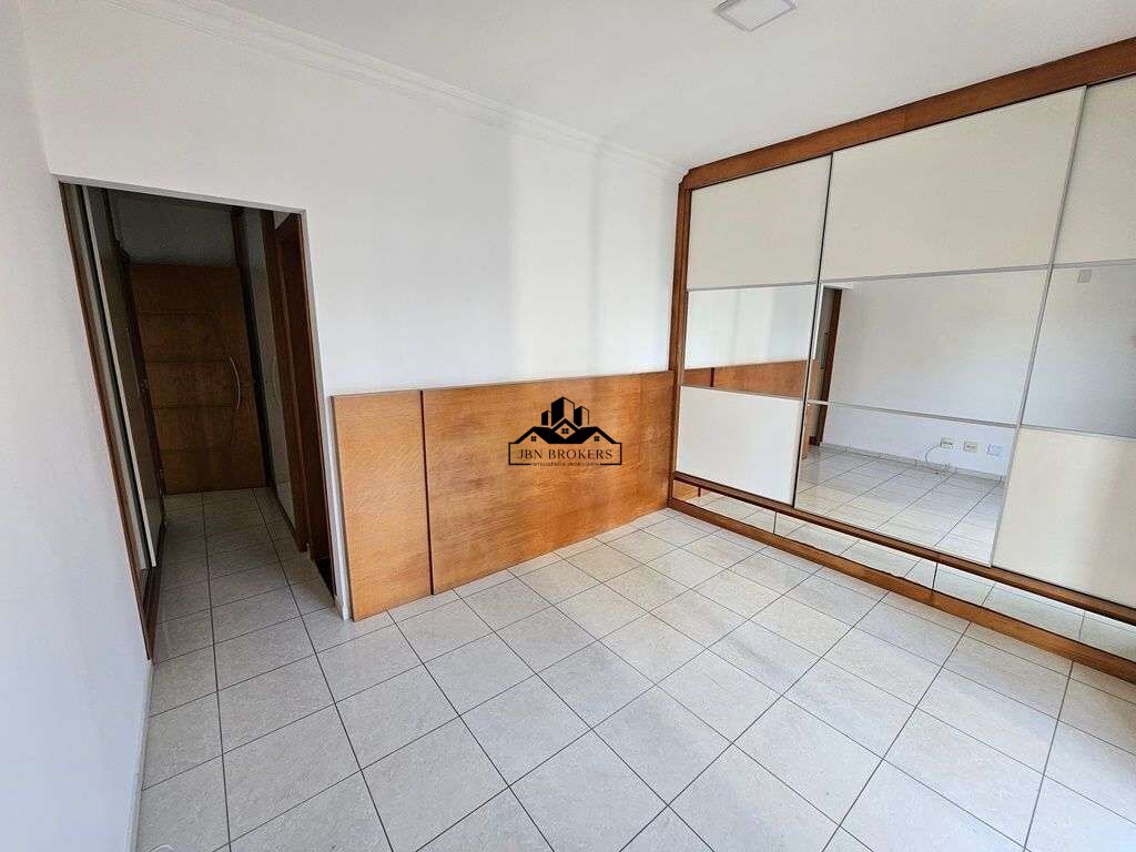 Apartamento à venda com 4 quartos, 188m² - Foto 13