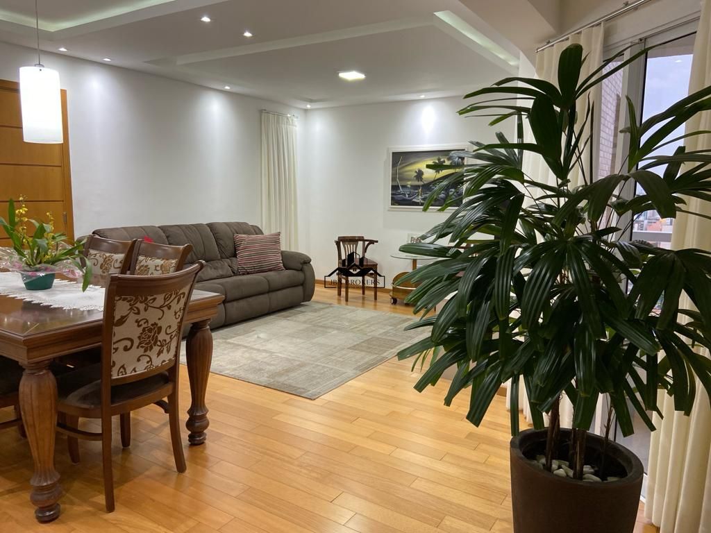 Apartamento à venda com 3 quartos, 173m² - Foto 3