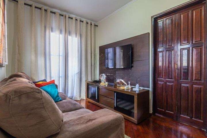 Casa à venda com 3 quartos, 170m² - Foto 1