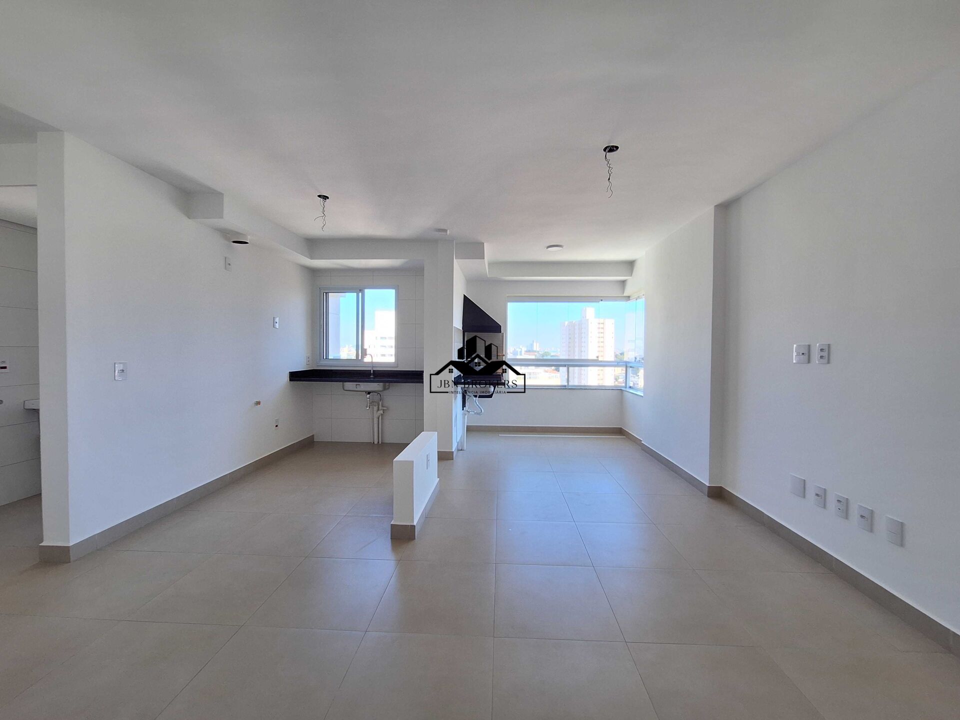 Apartamento à venda com 2 quartos, 80m² - Foto 3