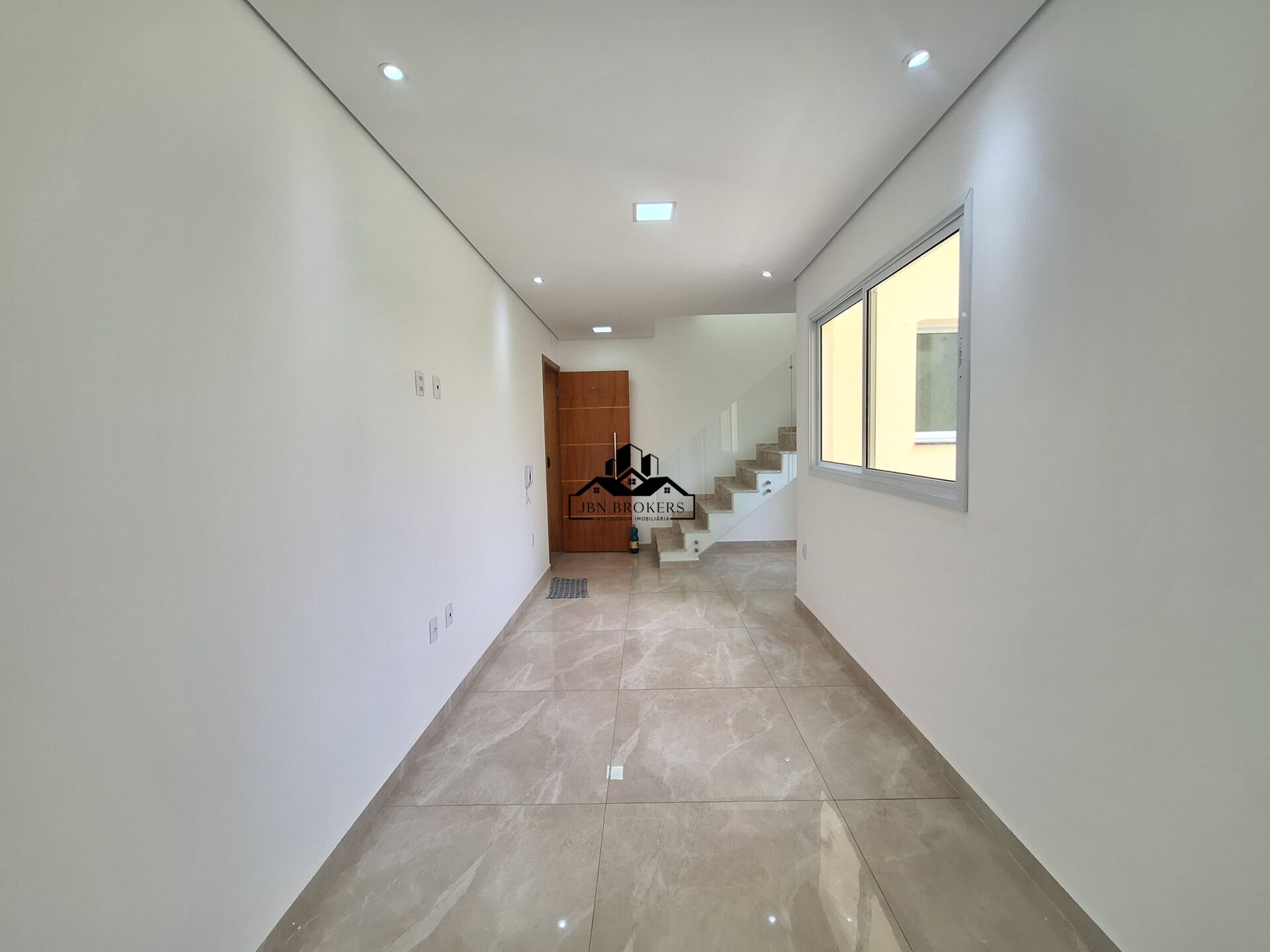 Cobertura à venda com 2 quartos, 104m² - Foto 2