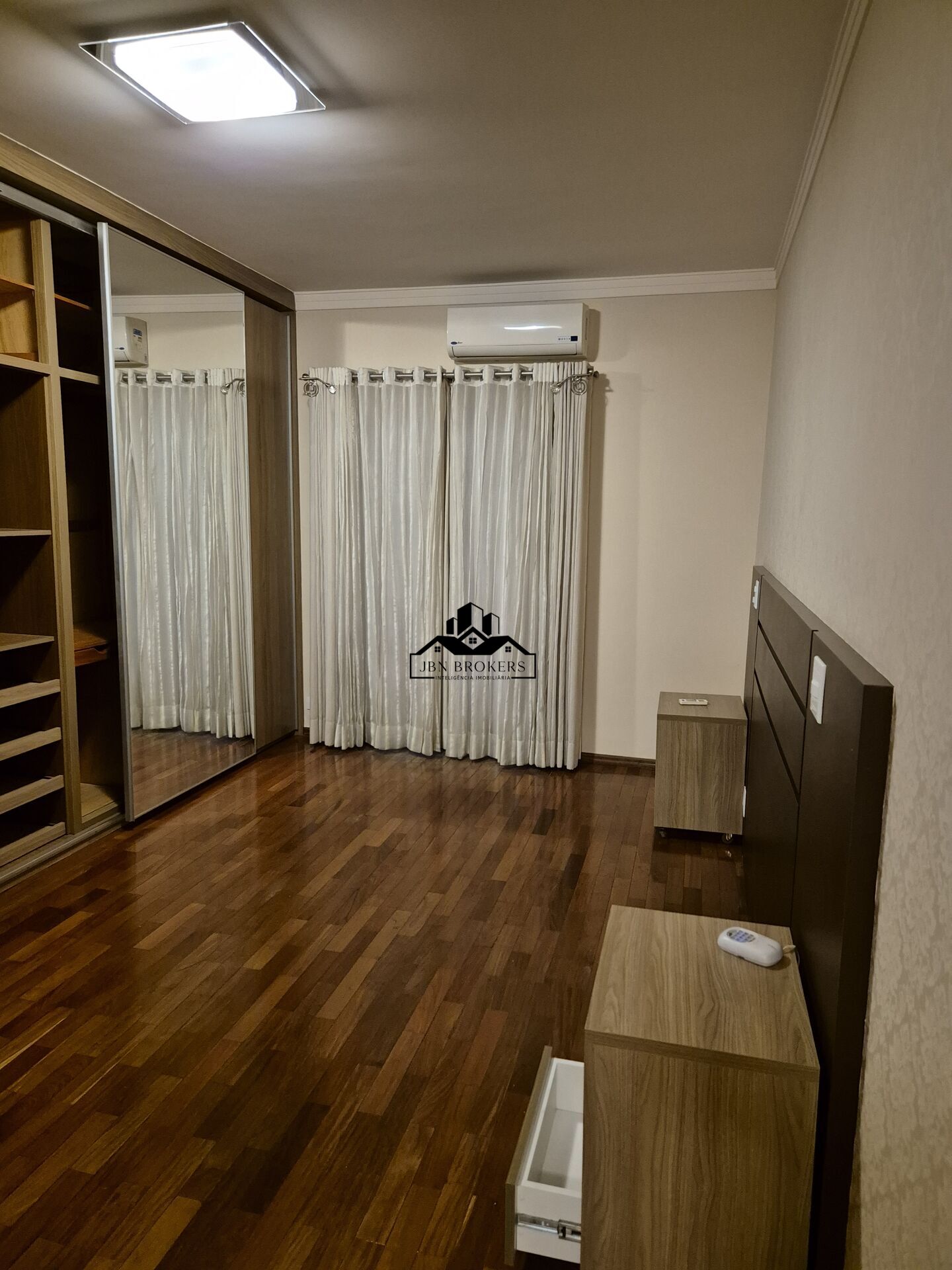 Sobrado à venda com 3 quartos, 300m² - Foto 25