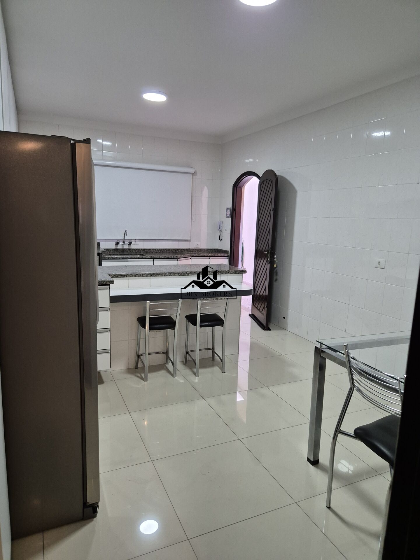 Sobrado à venda com 3 quartos, 300m² - Foto 7