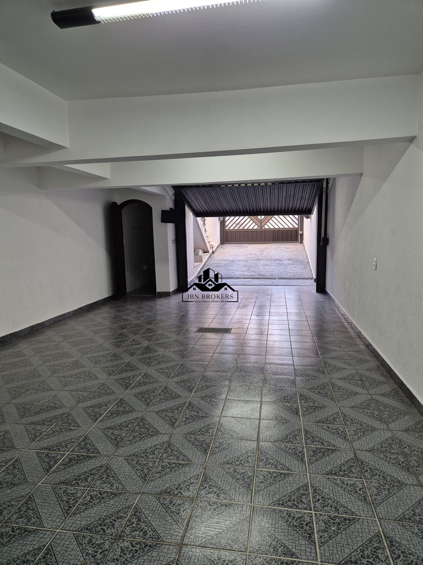 Sobrado à venda com 3 quartos, 300m² - Foto 38