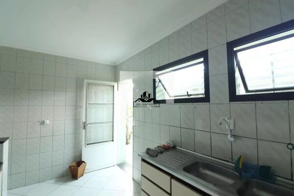 Casa à venda com 2 quartos, 267m² - Foto 19