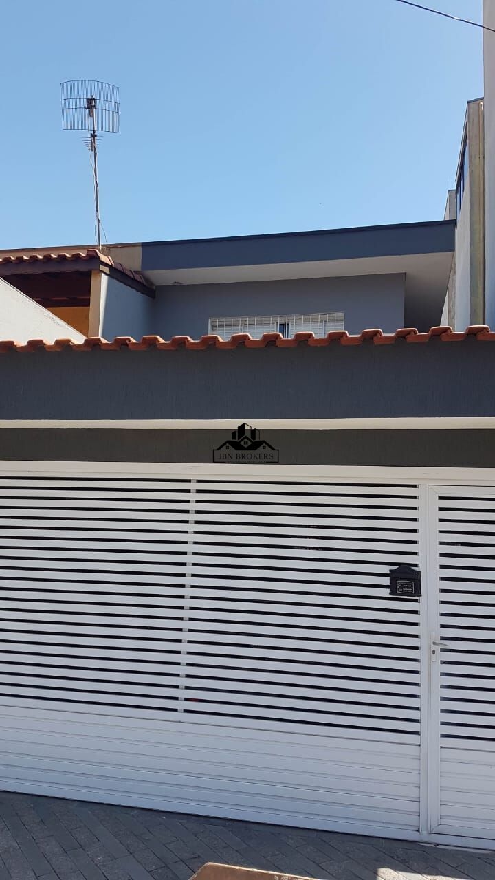 Sobrado à venda com 3 quartos, 136m² - Foto 1