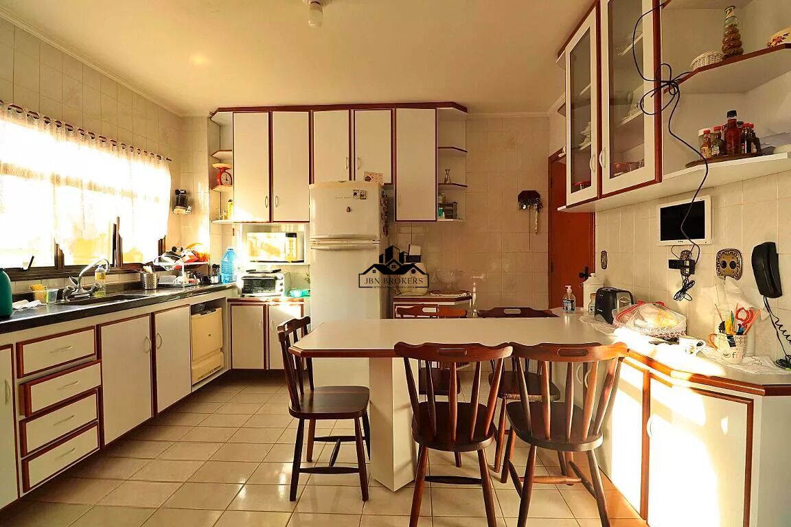 Apartamento à venda com 3 quartos, 135m² - Foto 10