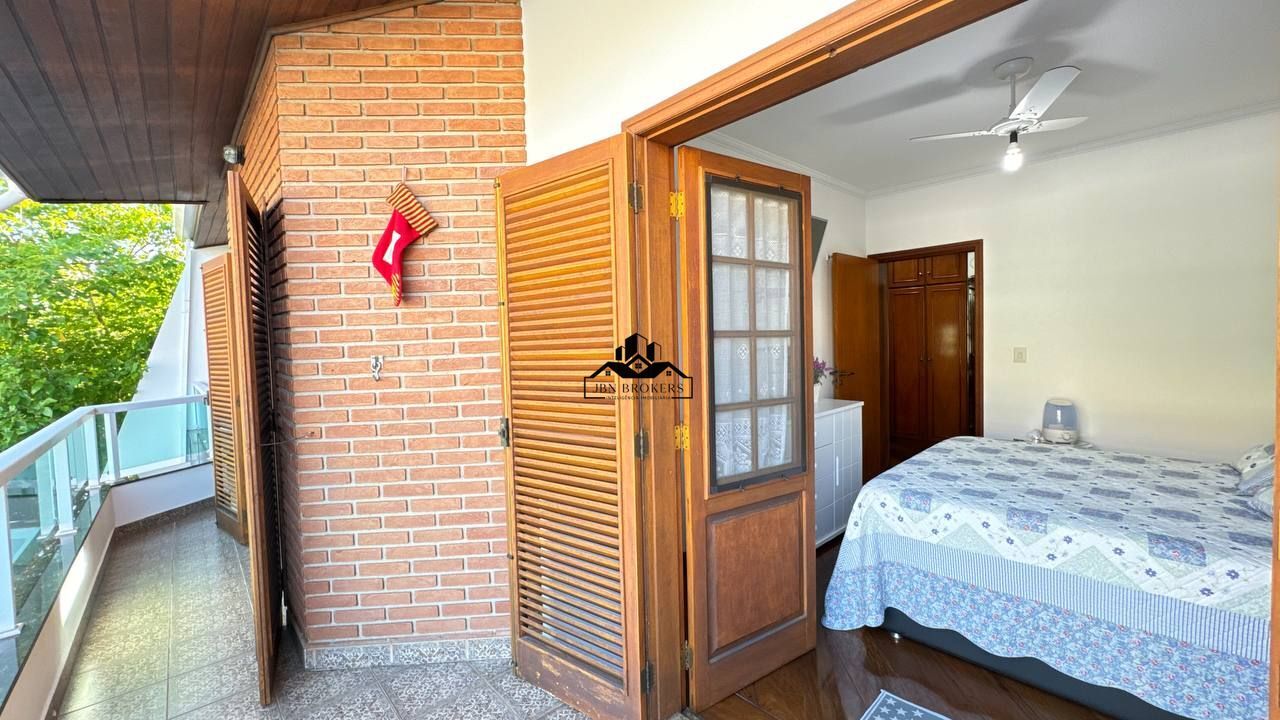 Sobrado à venda com 4 quartos, 343m² - Foto 44