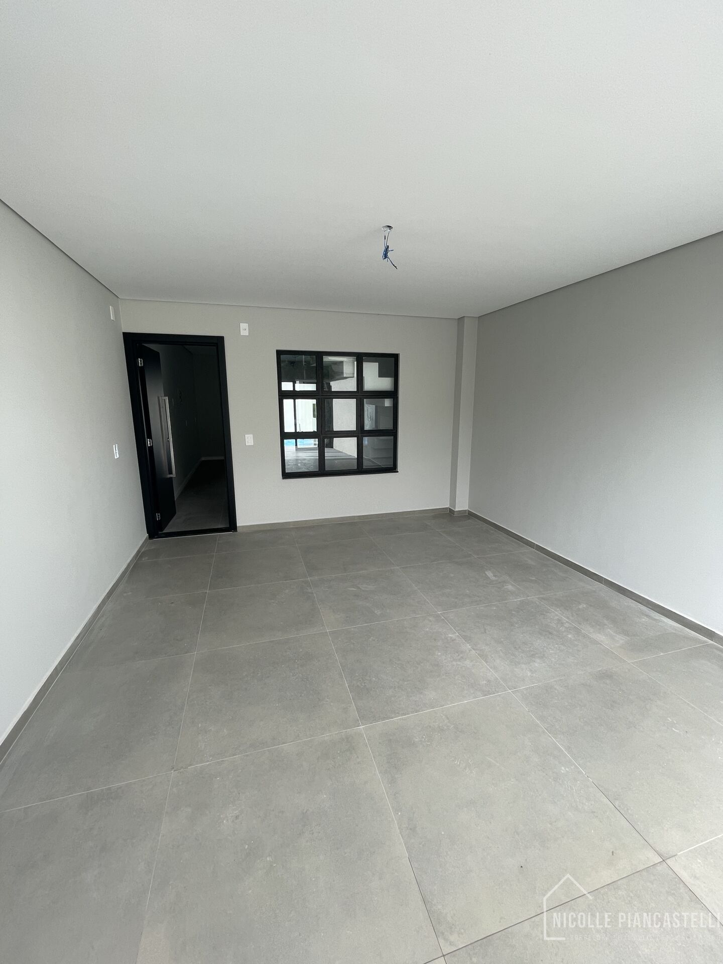 Casa à venda com 3 quartos, 109m² - Foto 2