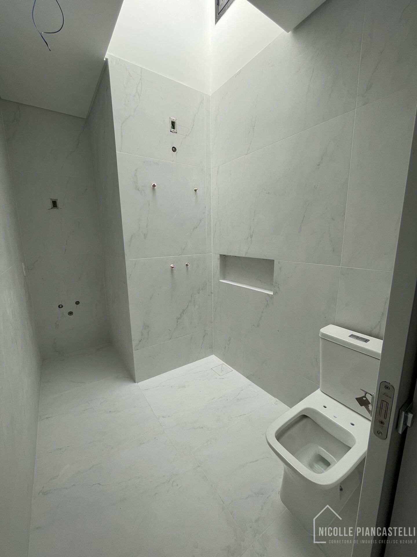 Casa à venda com 3 quartos, 109m² - Foto 9
