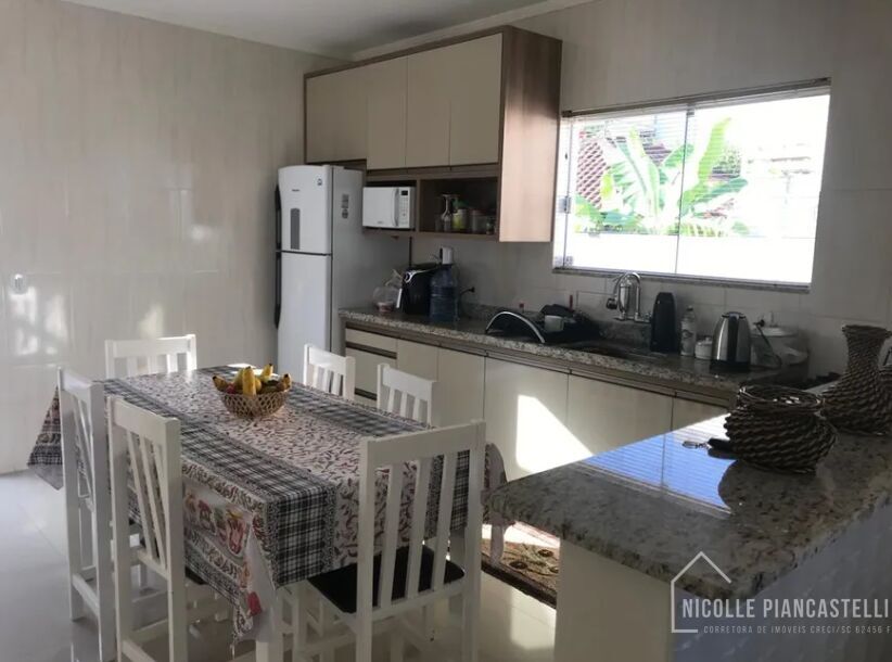 Casa à venda com 3 quartos, 131m² - Foto 5