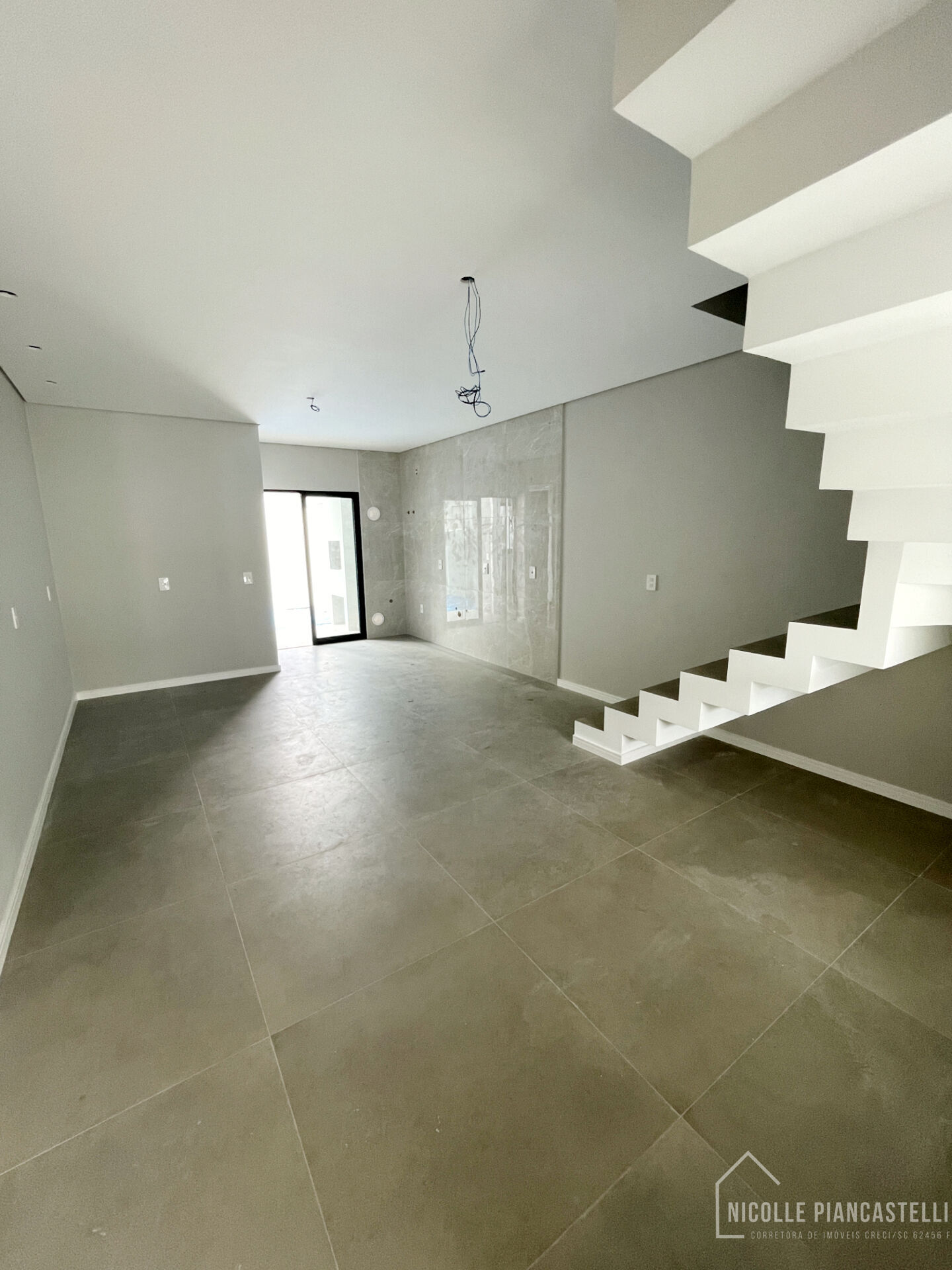 Casa à venda com 3 quartos, 120m² - Foto 3