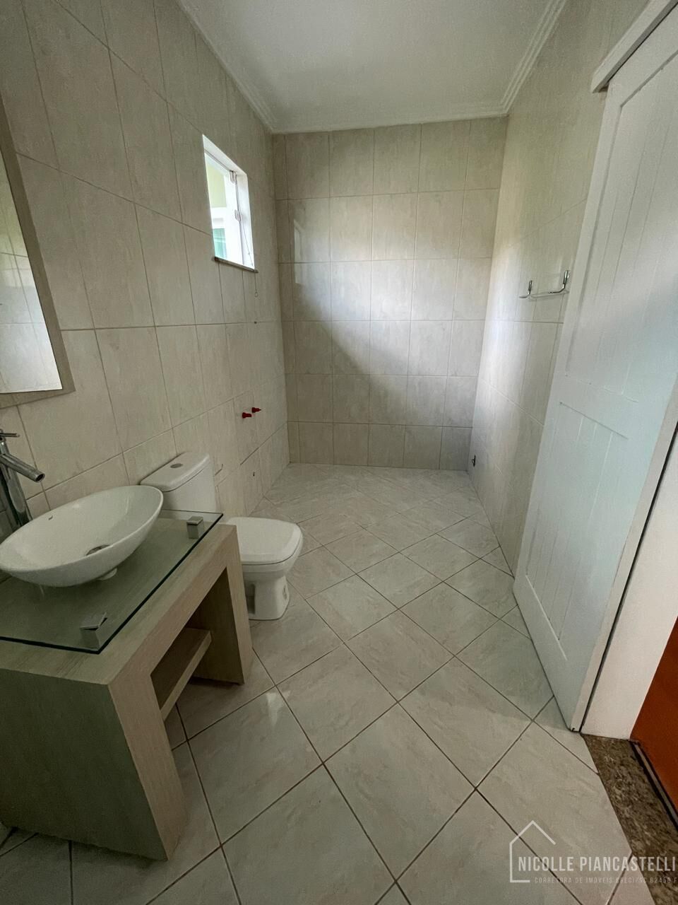 Casa à venda com 3 quartos, 211m² - Foto 9
