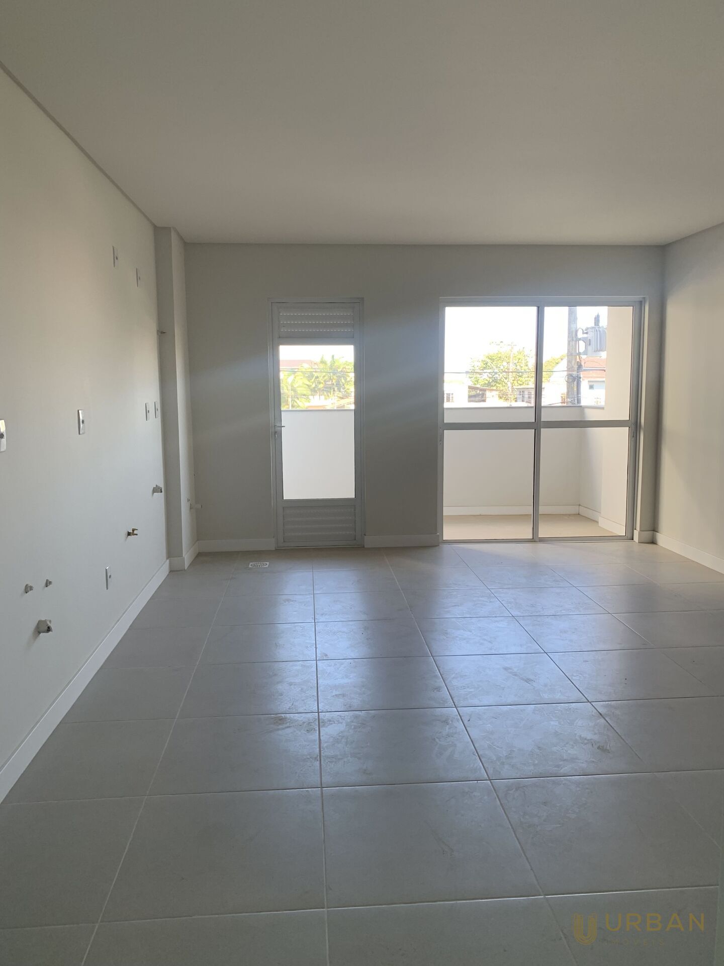 Apartamento à venda com 2 quartos, 68m² - Foto 1