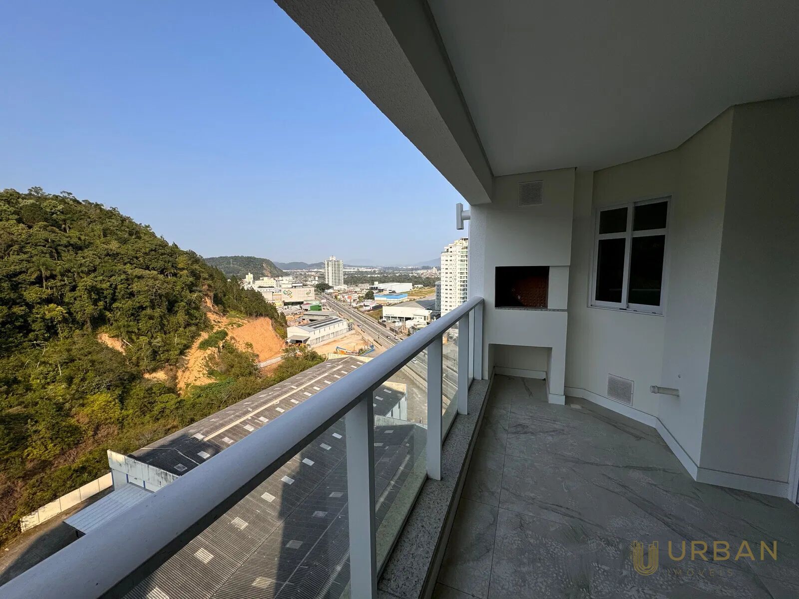 Apartamento à venda com 2 quartos, 72m² - Foto 1