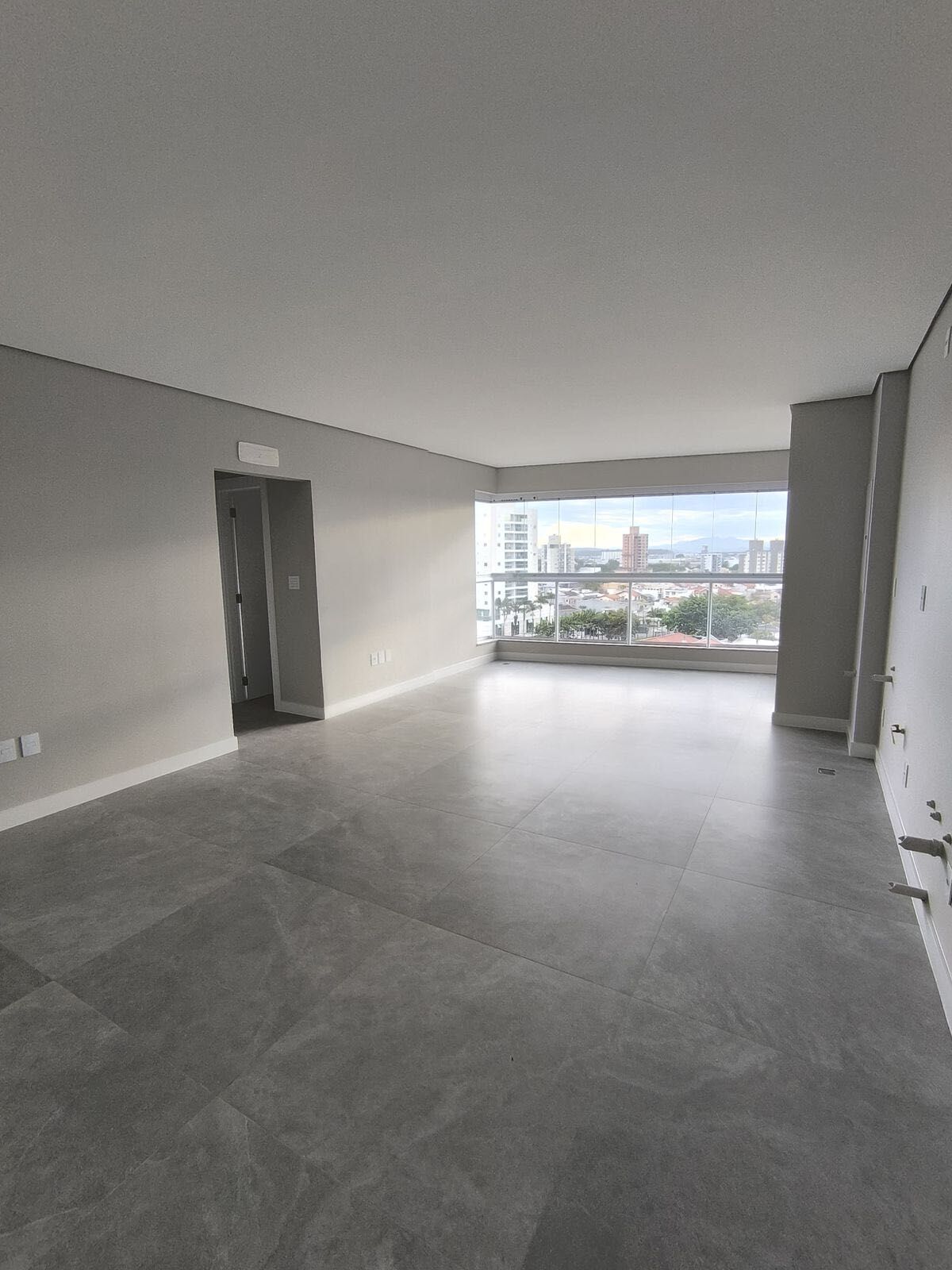 Apartamento à venda com 2 quartos, 72m² - Foto 3