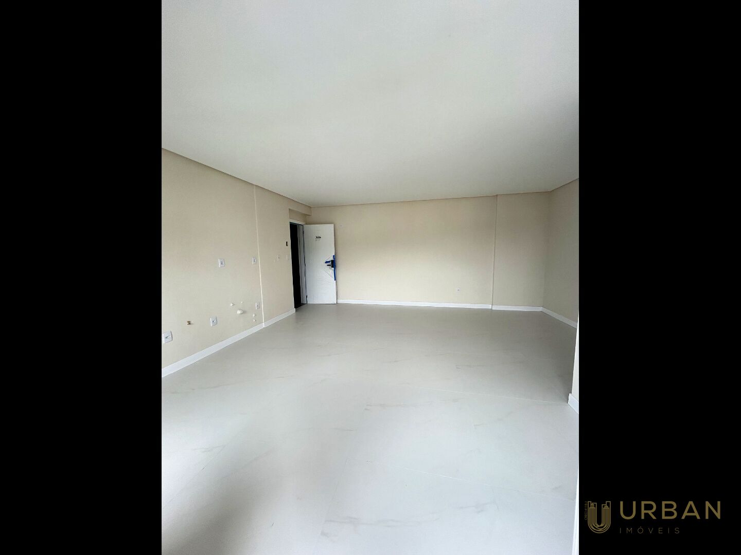 Apartamento à venda com 3 quartos, 82m² - Foto 3