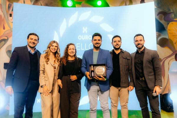 Imobiliária Ello é premiada como Parceira Ouro do Viva Park em 2025 🥇