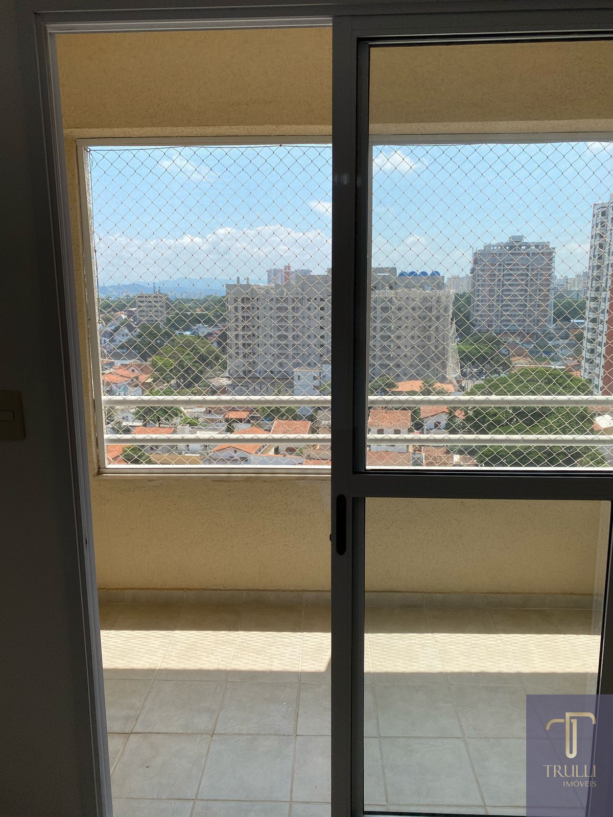 Apartamento para alugar com 3 quartos, 77m² - Foto 1