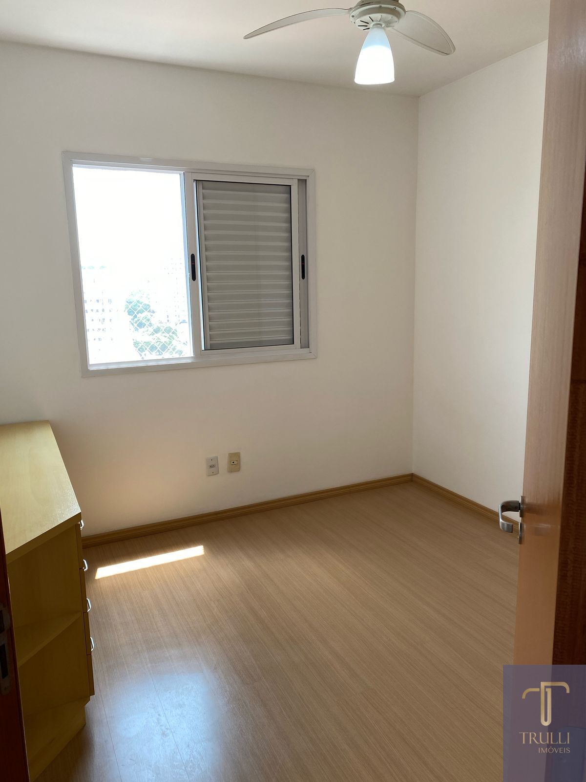 Apartamento para alugar com 3 quartos, 77m² - Foto 10
