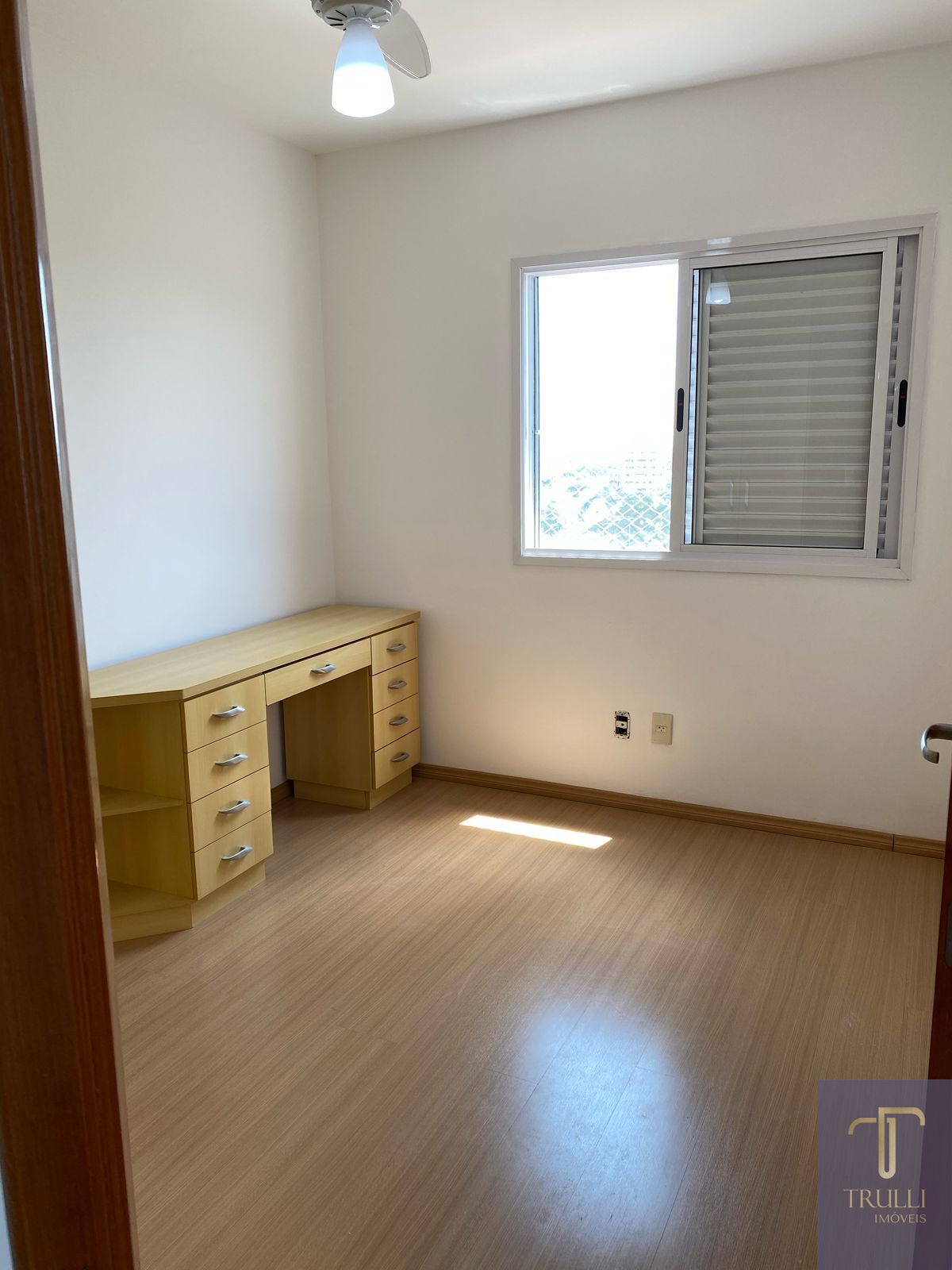 Apartamento para alugar com 3 quartos, 77m² - Foto 7