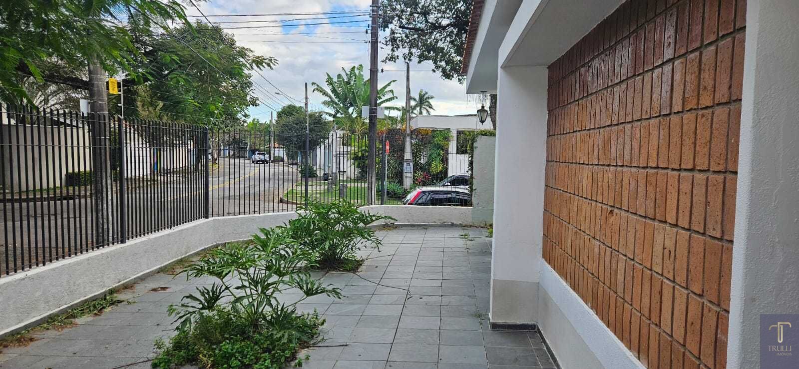 Casa para alugar com 3 quartos, 200m² - Foto 1