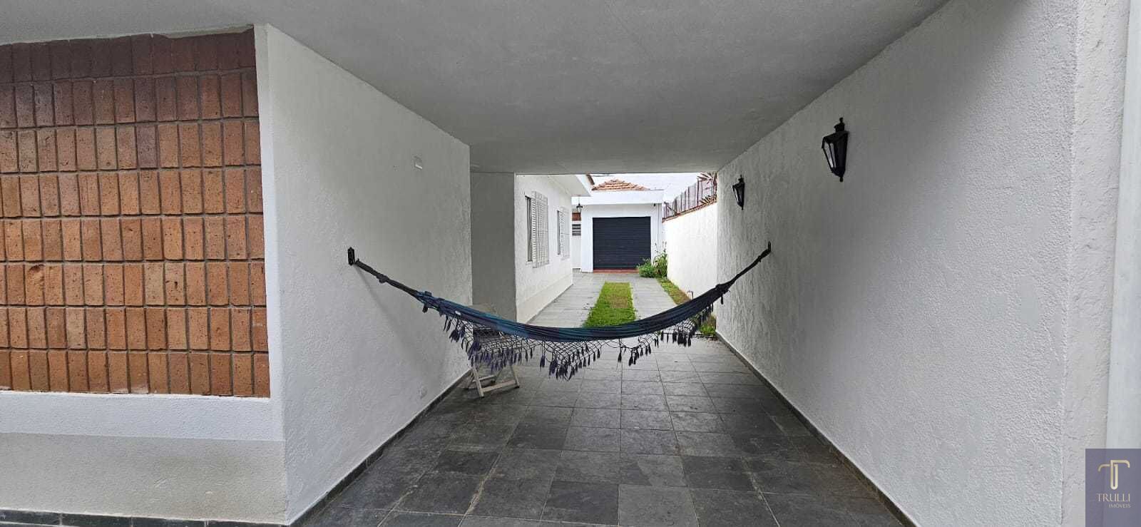 Casa para alugar com 3 quartos, 200m² - Foto 18