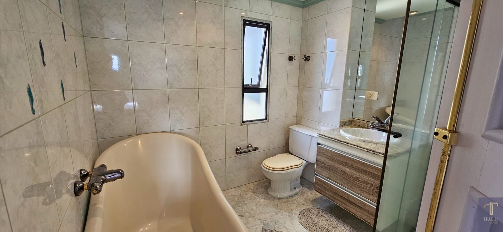 Apartamento à venda com 1 quarto, 70m² - Foto 2