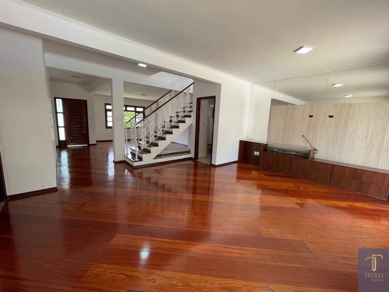 Casa de Condomínio para alugar com 4 quartos, 260m² - Foto 6