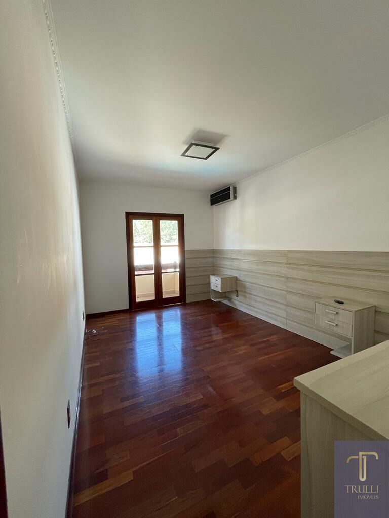 Casa de Condomínio para alugar com 4 quartos, 260m² - Foto 19