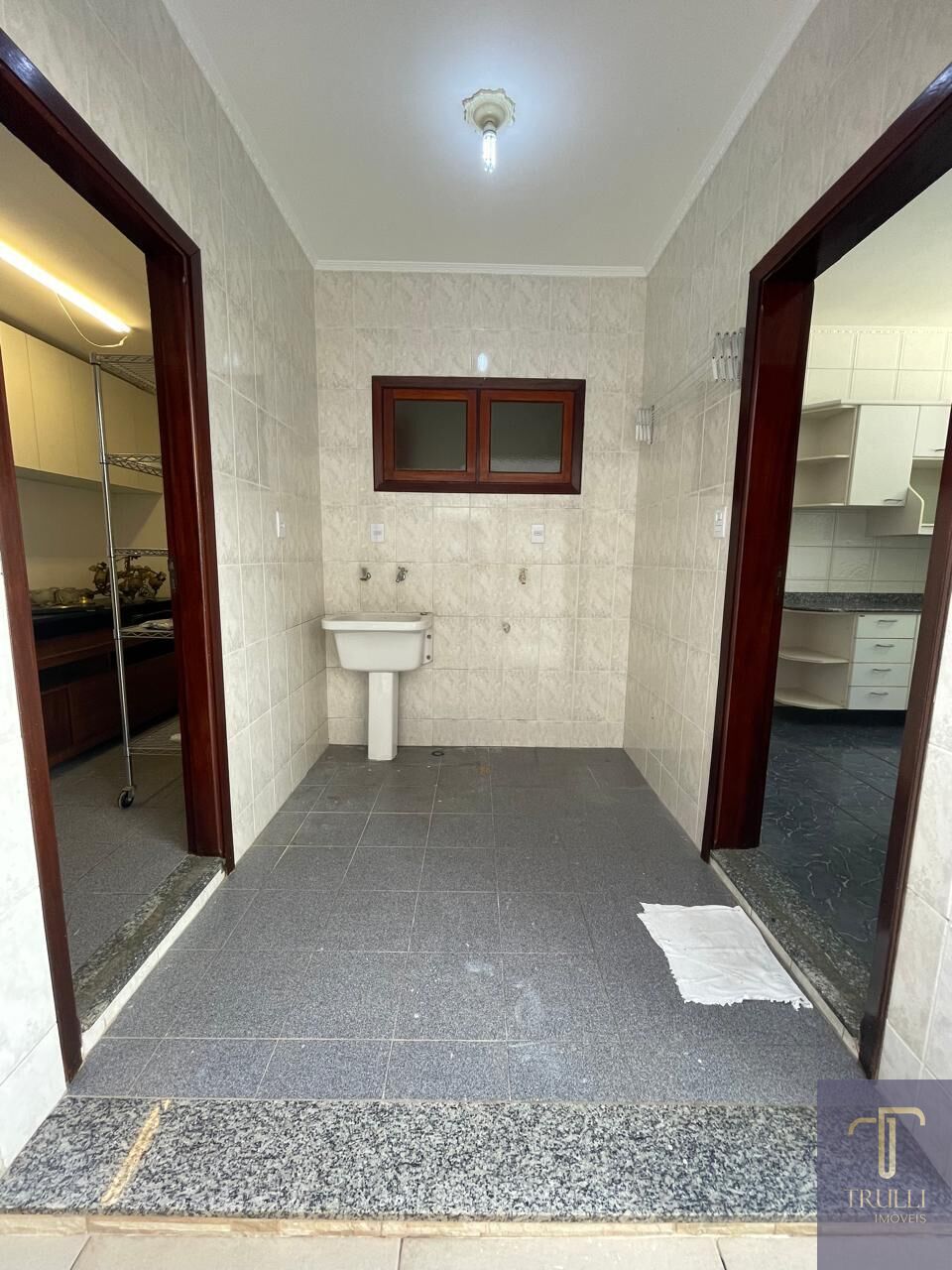 Casa de Condomínio para alugar com 4 quartos, 260m² - Foto 9