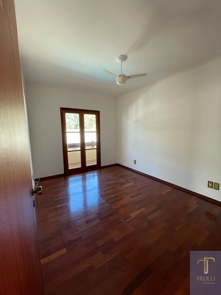 Casa de Condomínio para alugar com 4 quartos, 260m² - Foto 20