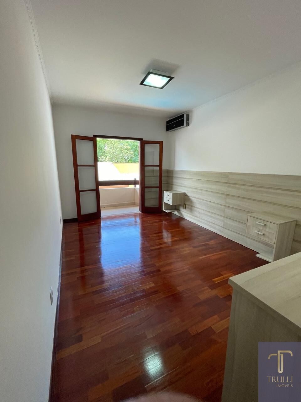 Casa de Condomínio para alugar com 4 quartos, 260m² - Foto 12