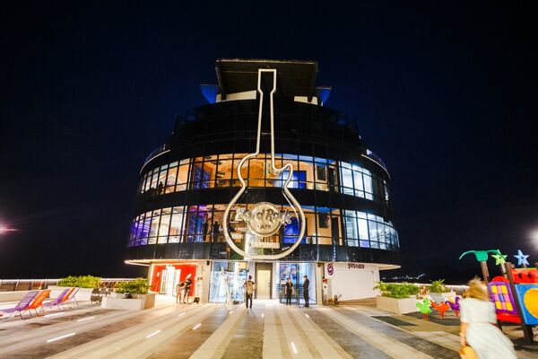 O Hard Rock Café que Nasceu Dentro do Mar