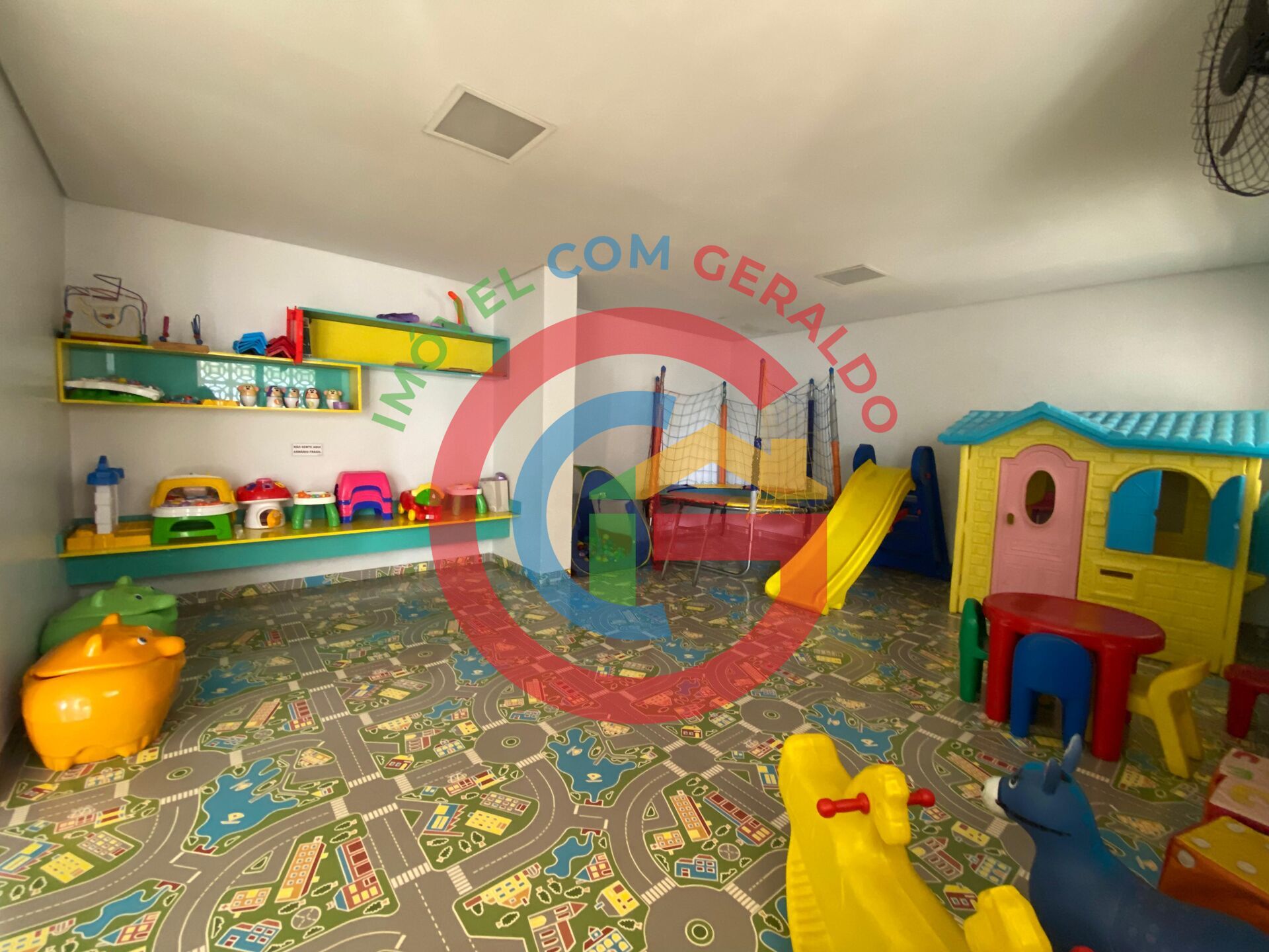 Apartamento à venda com 2 quartos, 64m² - Foto 16