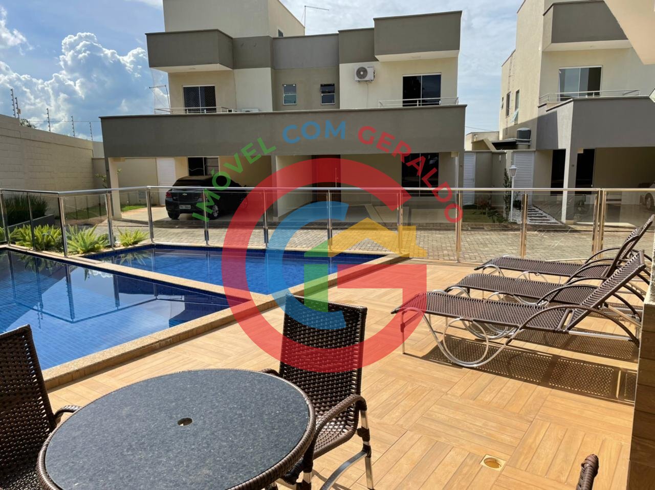 Casa de Condomínio à venda com 3 quartos, 160m² - Foto 1