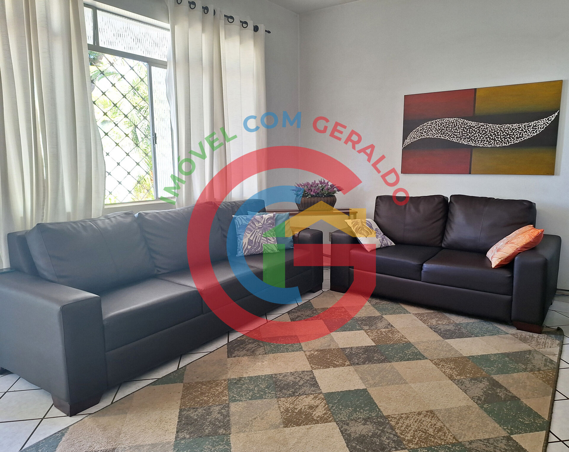 Casa à venda com 3 quartos, 284m² - Foto 2
