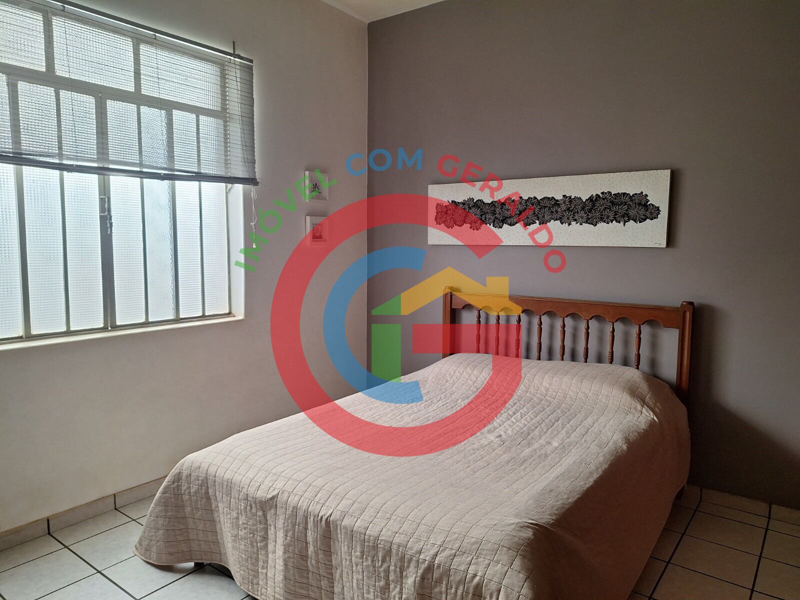 Casa à venda com 3 quartos, 284m² - Foto 4
