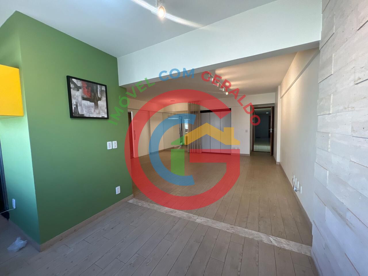 Apartamento à venda com 2 quartos, 94m² - Foto 2