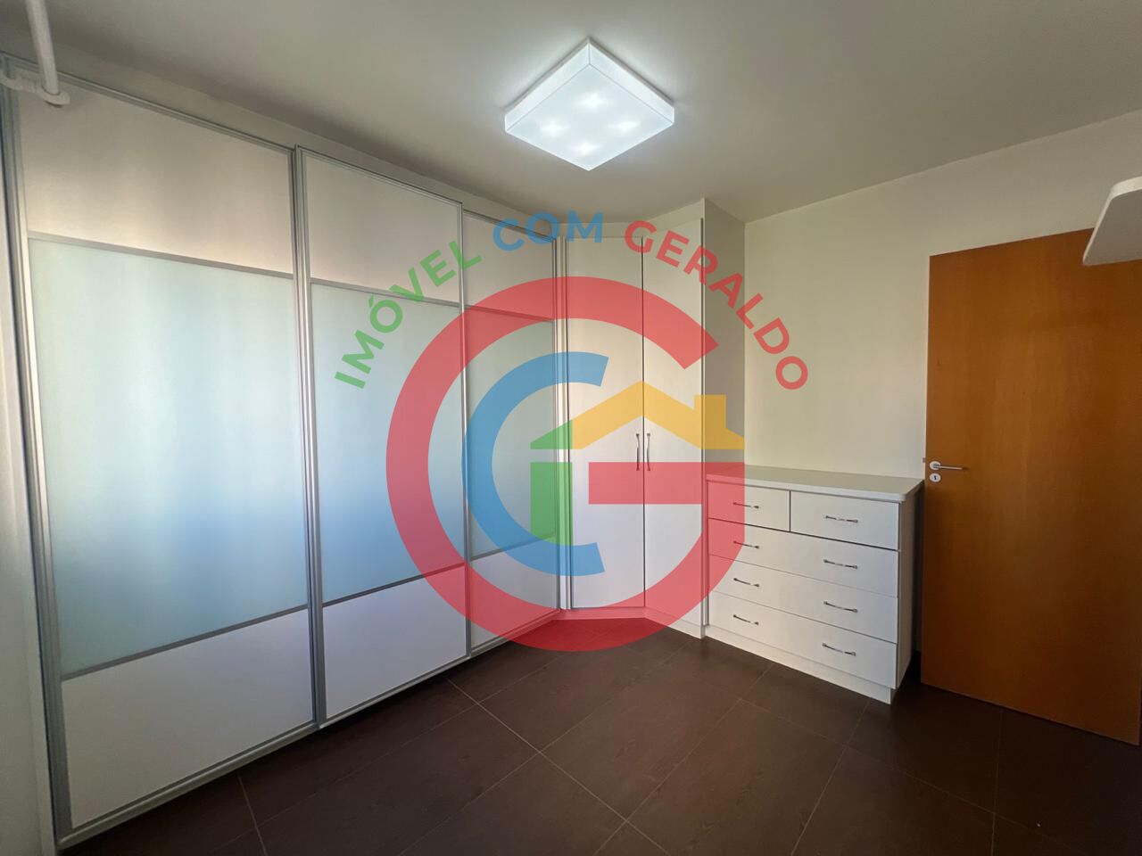 Apartamento à venda com 2 quartos, 94m² - Foto 11