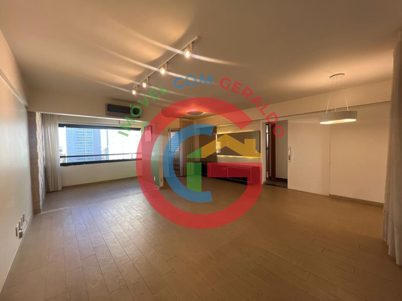 Apartamento à venda com 2 quartos, 94m² - Foto 1