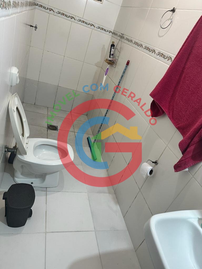 Casa à venda com 2 quartos, 90m² - Foto 17