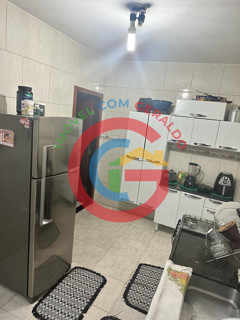 Casa à venda com 2 quartos, 90m² - Foto 5