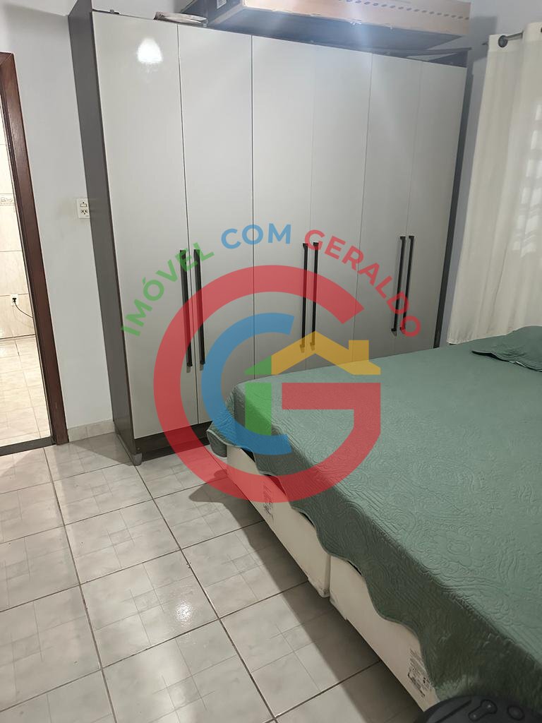 Casa à venda com 2 quartos, 90m² - Foto 13