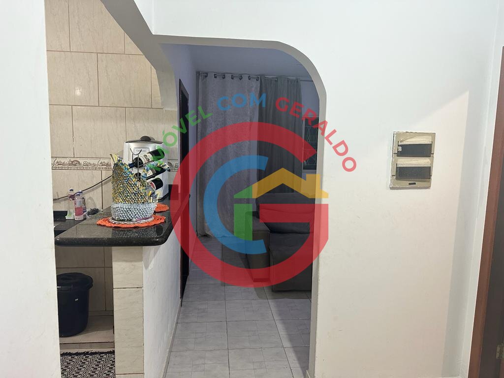 Casa à venda com 2 quartos, 90m² - Foto 18