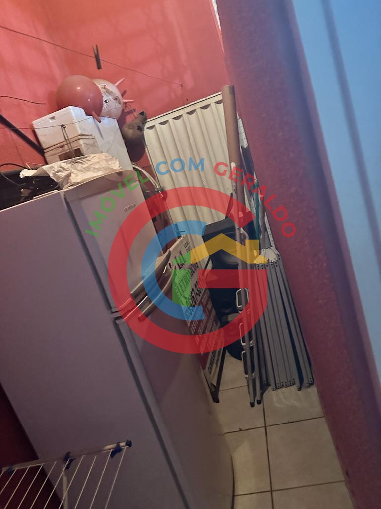 Casa à venda com 2 quartos, 90m² - Foto 14