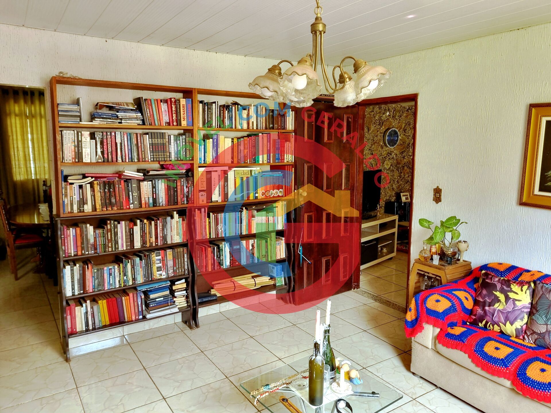 Casa à venda com 2 quartos, 229m² - Foto 1
