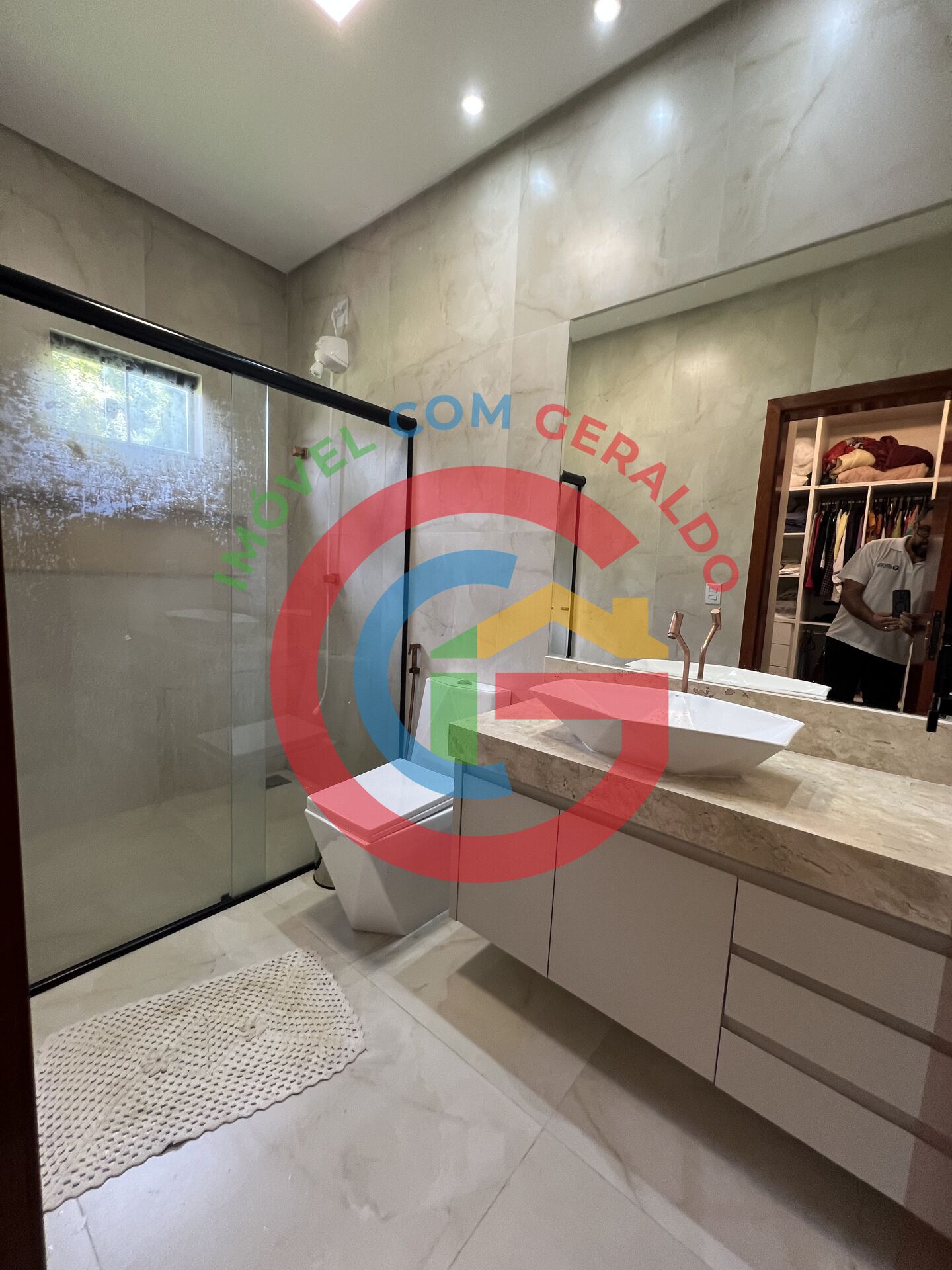 Casa à venda com 4 quartos, 200m² - Foto 9
