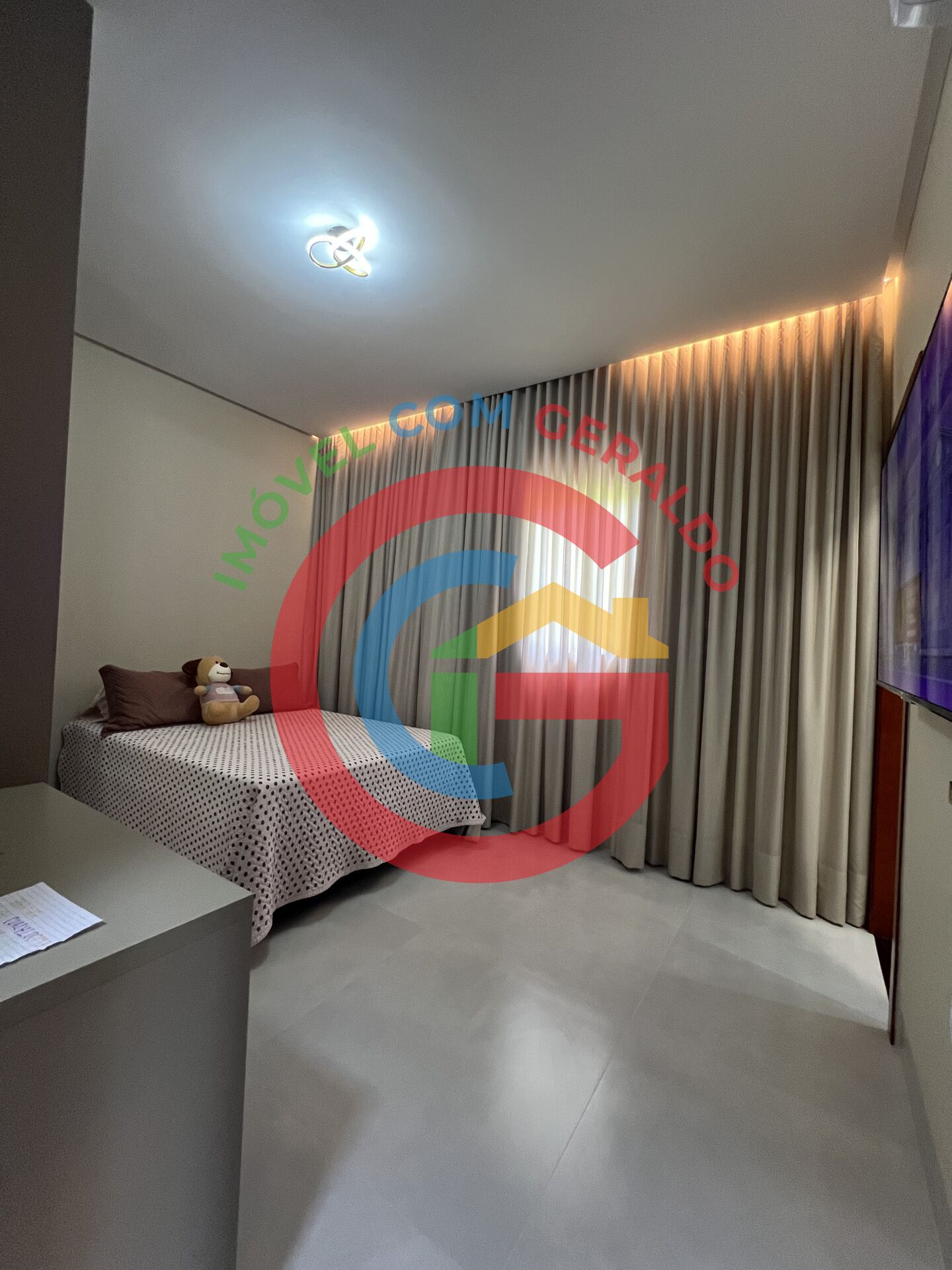 Casa à venda com 4 quartos, 200m² - Foto 11